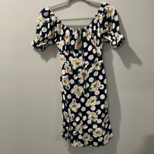 I’m a small business owner who is trying to pay some of my clothing on here